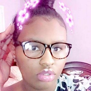 Meet your Posher, Katelyn